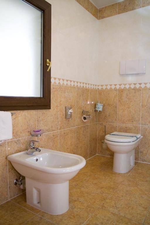 Hotel Ristorante Dotto Varago Quarto foto